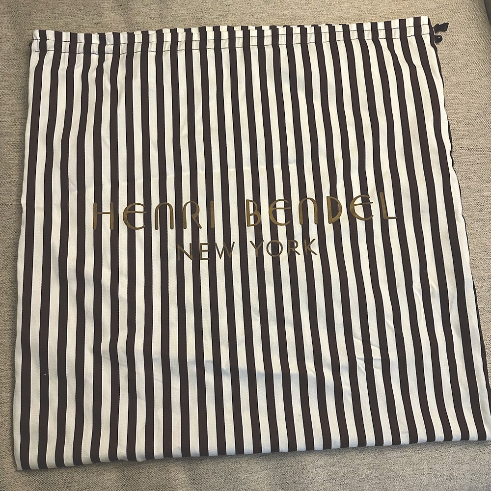 Iconic Henri Bendel dust bag!